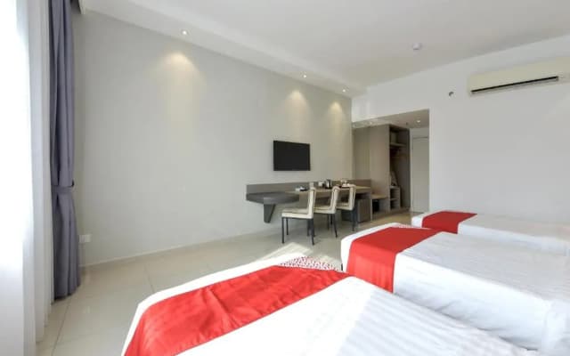 Savanna Hill Resort - photo 4