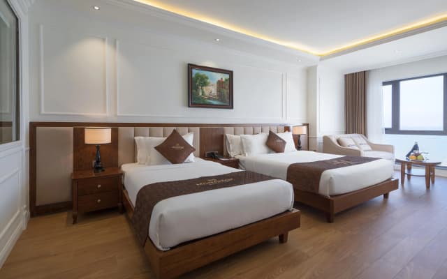 Monarque Hotel - photo 5
