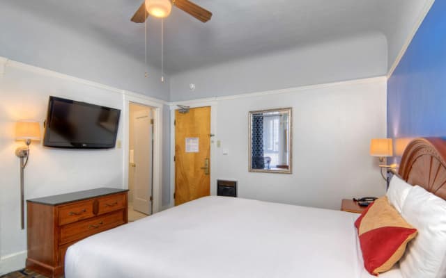 The Monarch Hotel - photo 5
