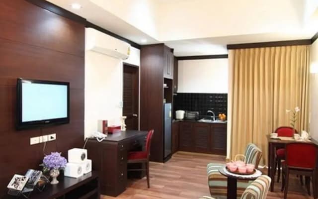 The Liu Executive Apartment - photo 2