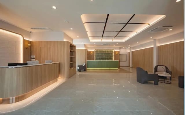 Adelphi Itsaraphap - photo 2