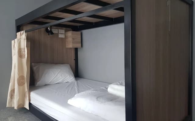 Sleep To Fly Hotel & Hostel - photo 3