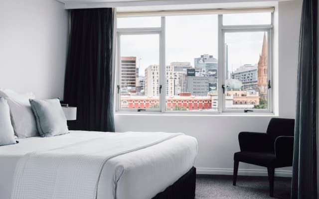Quay West Suites Melbourne - photo 3