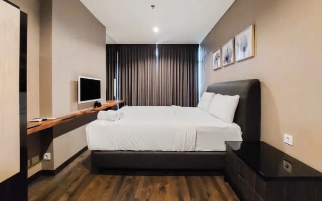 Stylish and Luxury 2BR Apartment in Veranda Residence Puri - photo 5