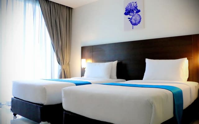 Rodina Beach Hotel - photo 4