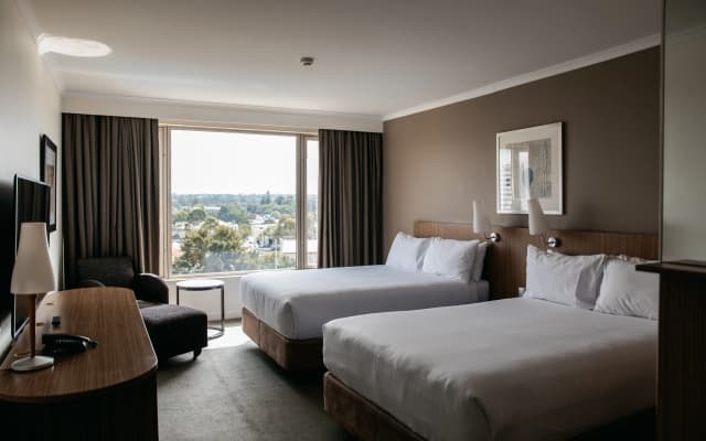 Mercure Sydney Parramatta - photo 4
