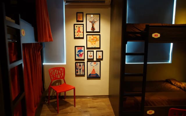 V Hostel - photo 2