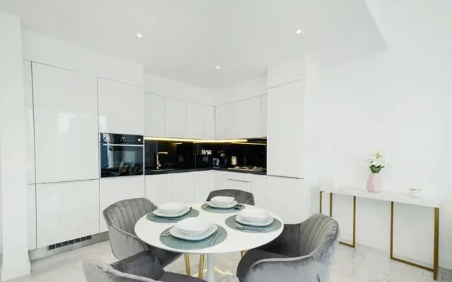 LUX The Pad Executive Suite 1 - photo 3
