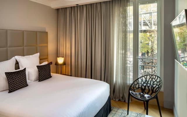 First Hotel Paris Tour Eiffel - photo 4