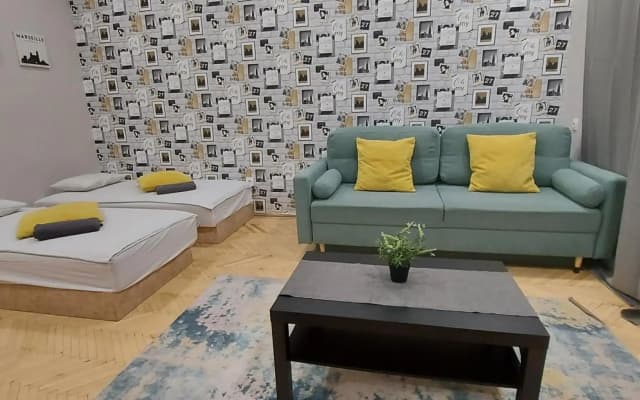 Studio 4 Apartment in the Party District - photo 4