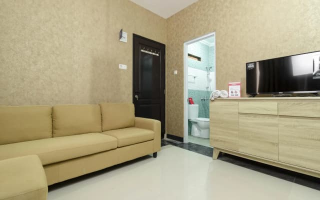 RedDoorz Plus @ Cipete Damai - photo 4