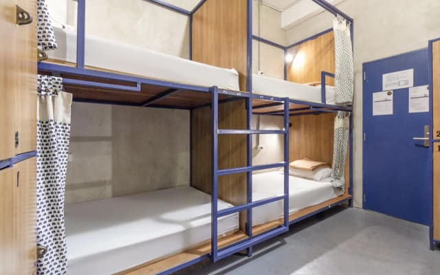 Arawana Hostel Silom - photo 5