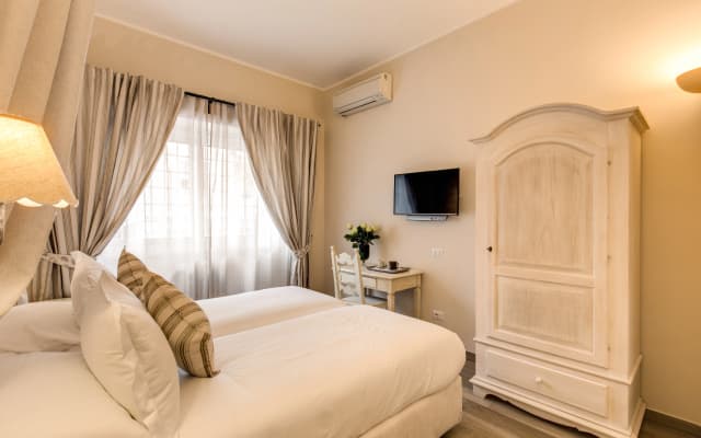 Casa Tua Vaticano Guest House - photo 3