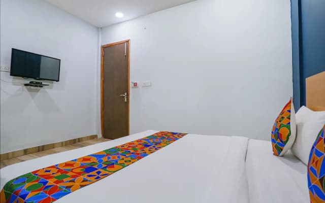 Hotel Silver Saffron Peeragarhi - photo 5