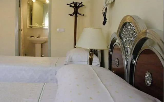Hostal Delfina - photo 4