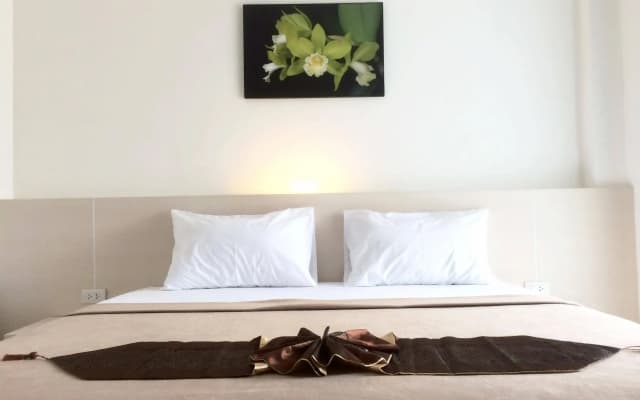 Phuthara Hostel - photo 2