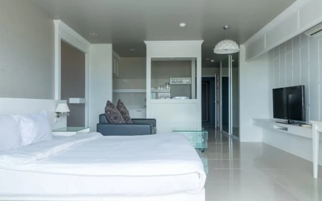 TW Luxury Beach Aparthotel - photo 5
