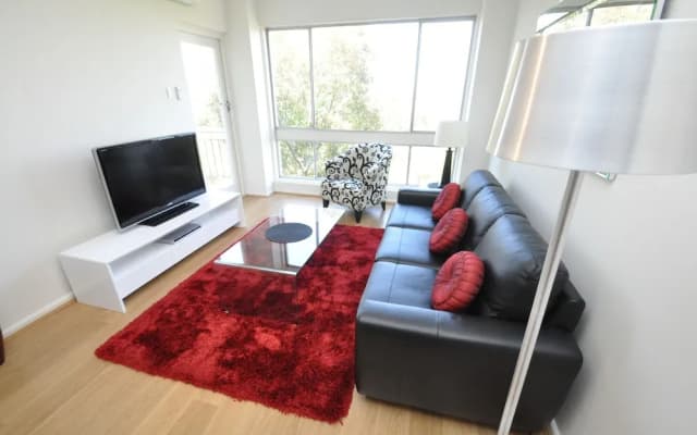 Neutral Bay 63 Ben Furnished Apartment - photo 2