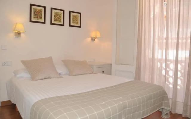 Tibidabo Apartments - photo 3