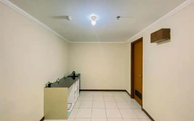 Minimalist Studio (No Kitchen) At Grand Palace Kemayoran Apartment - photo 4