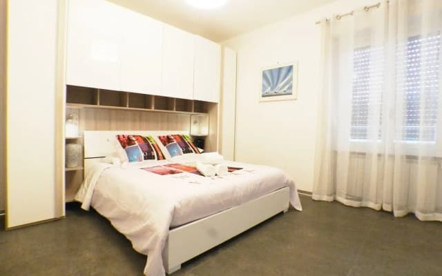 Eli House Vatican - photo 3