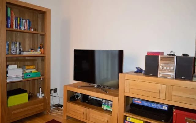 Modern 2 Bedroom Property in Central Edinburgh - photo 4