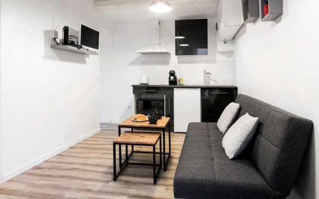Refurbished Central Paris Flat by GuestReady - photo 2