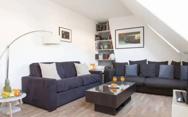 Central Paris - City Views Apartment - photo 4