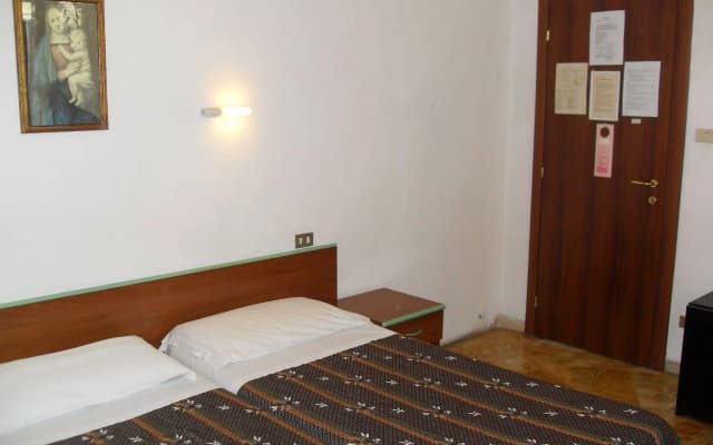 Mary's House - photo 4