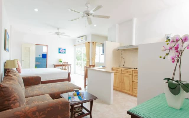 SR Sea View Apartments - photo 5