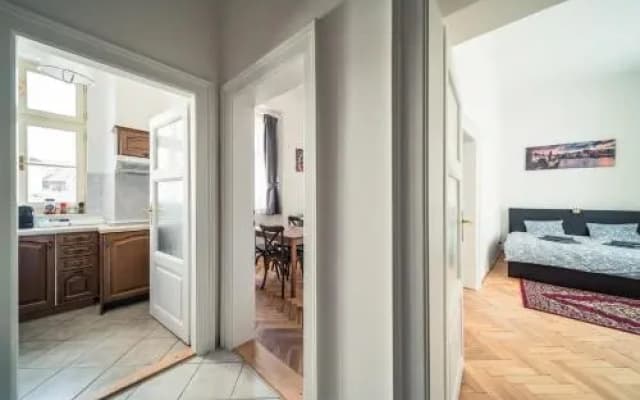 St. George Apartments - photo 5