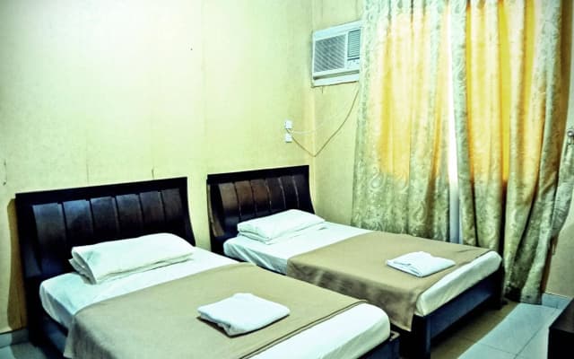 Saravanaa Bhavan Furnished Apartments - photo 4