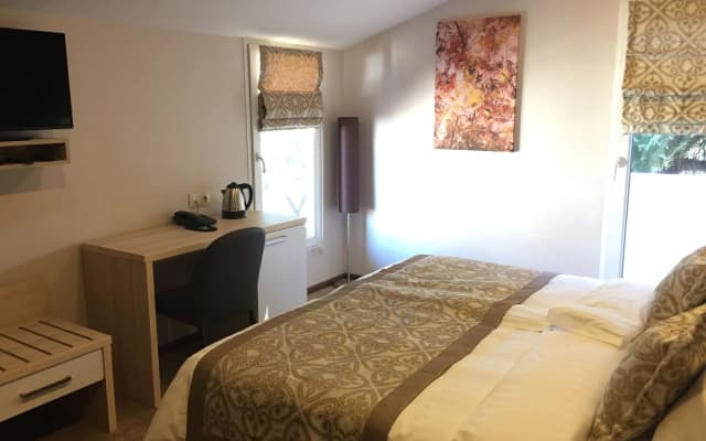 Iberia Didube Hotel - photo 4