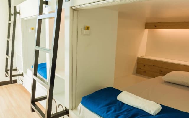 Travel Light Hostel Pattaya - photo 4