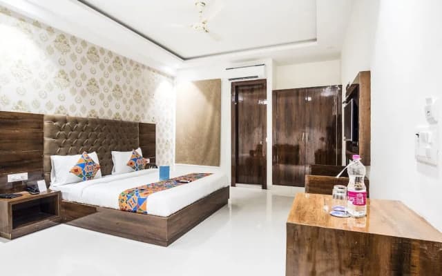 FabHotel GRD Suites - photo 2