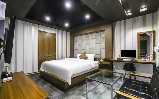 Hotel TJ - photo 4