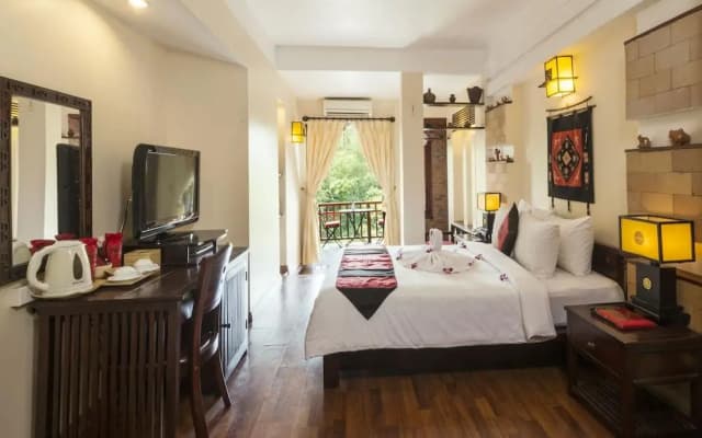 Welcome Old Town Hotel - photo 4