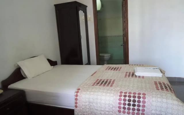 Ngan Pho Hotel - photo 4
