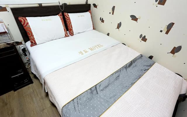 Sinchon Seongdo - photo 5