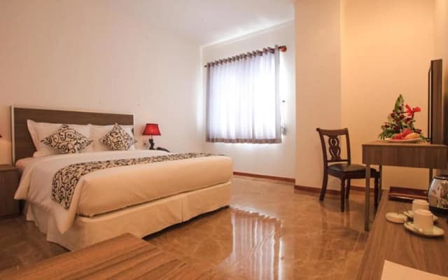 Den Long Do Hotel & Restaurant - photo 4