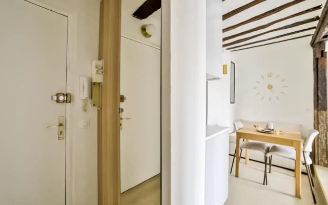 New&renovated cosy flat in The marais !!! 4-5 pers - photo 4