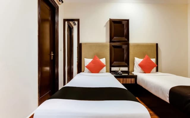 OYO 7075 Hotel Oakland - photo 4