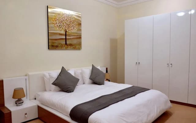 Emerald Suites - photo 3