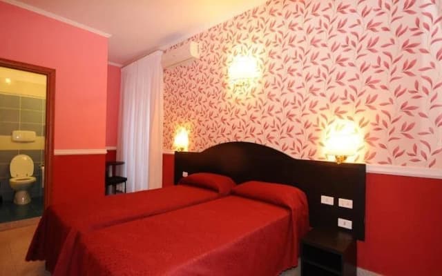 Hotel Pelliccioni - photo 2