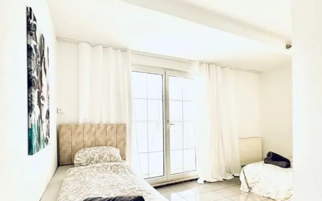 7 private Rooms in a spacious Villa - photo 4
