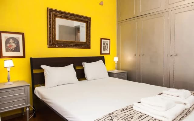 Chic 1 Bedroom Heaven in Athens - photo 2