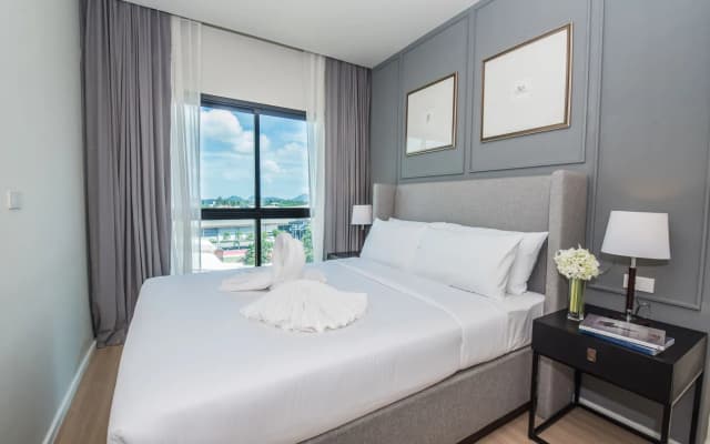 Dlux Condominium - photo 4