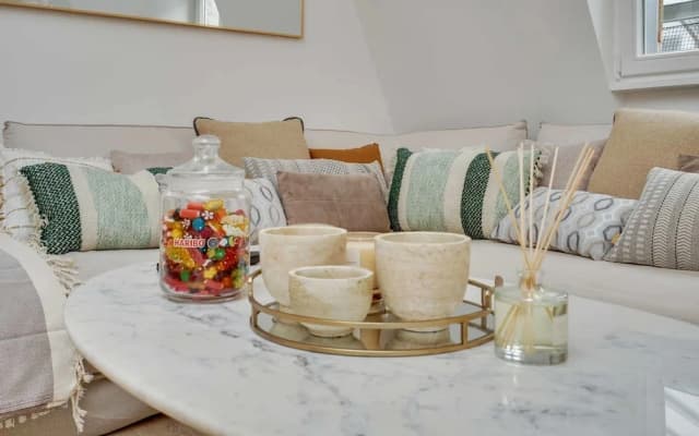 Historical Apartment in the Heart of Paris - 4 - photo 4