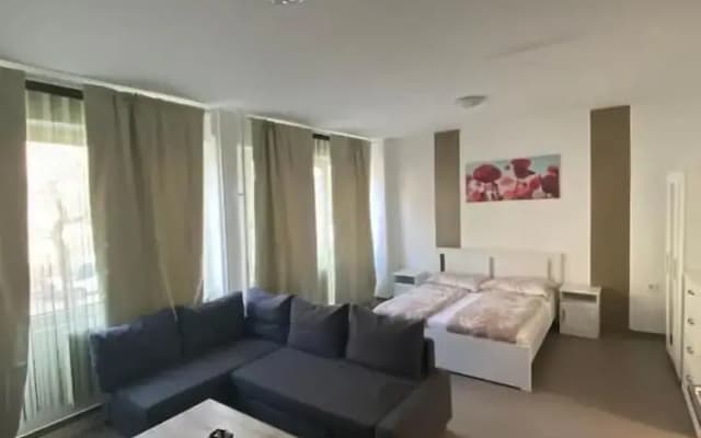 Euro Home Hostel - photo 2