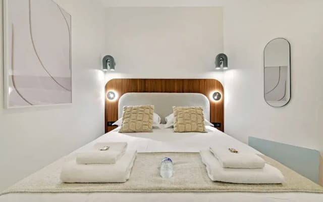 Chic and Spacious Apartment in the Heart of Paris - photo 5